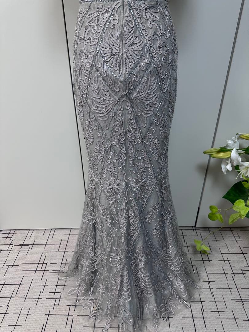 ビーズ装飾オフショルダーマーメイドドレス