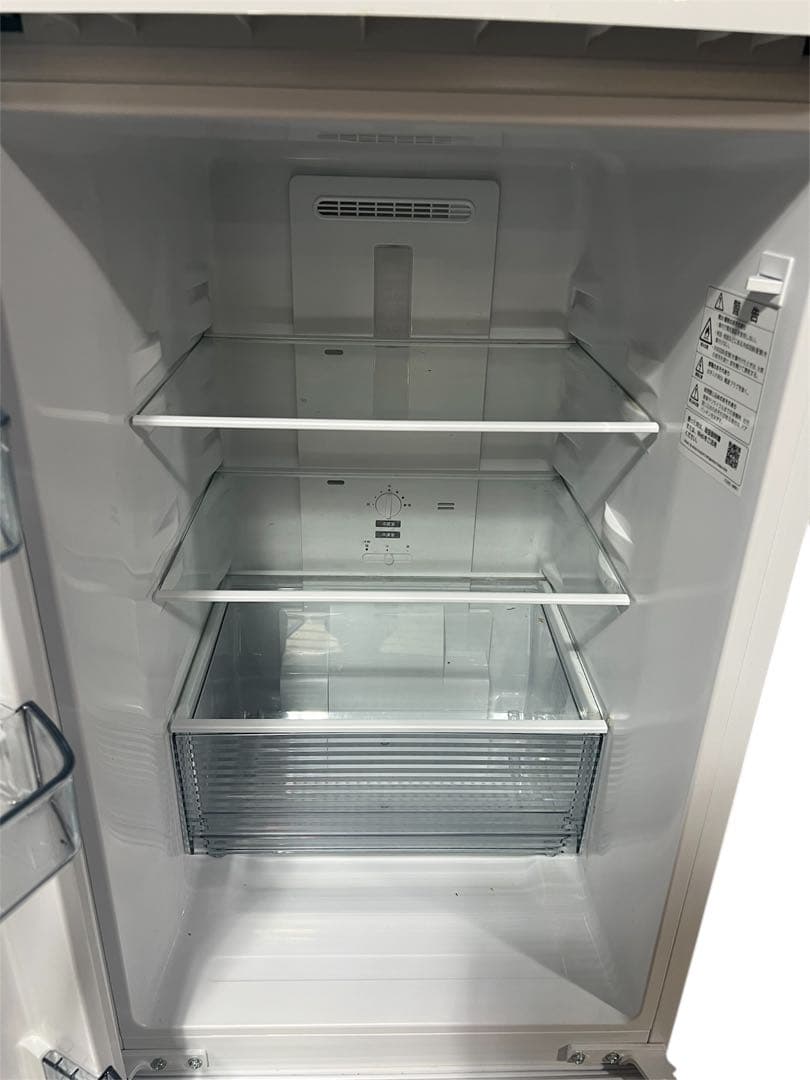 SHARP　ノンフロン冷凍冷蔵庫　SJ-D18J-W　2023年製