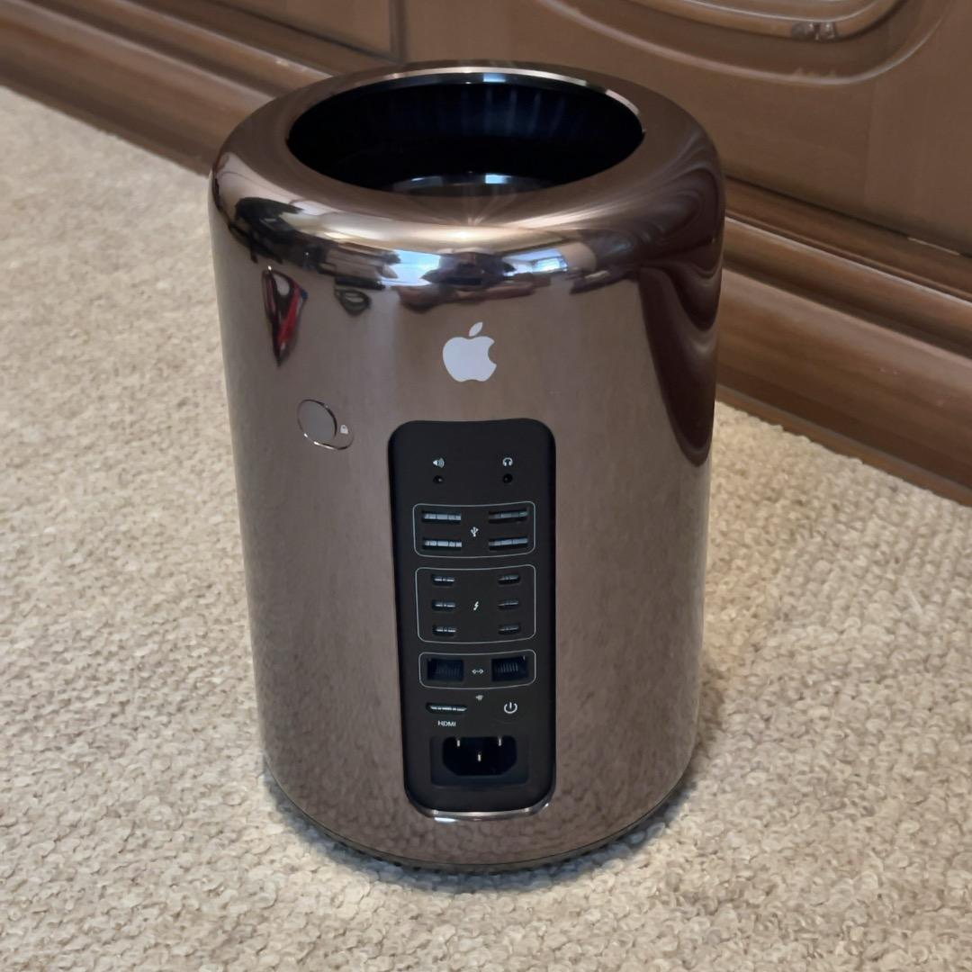 Macデスクトップ MacPro 2013 3.3GHz Xeon 64GB 512GB SSD