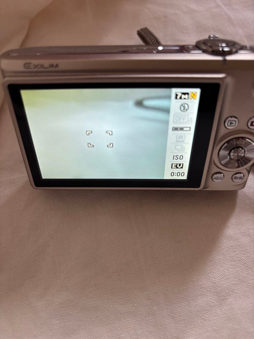 CASIO EXILIM 10.1メガピクセル コンパクトデジタルカメラ