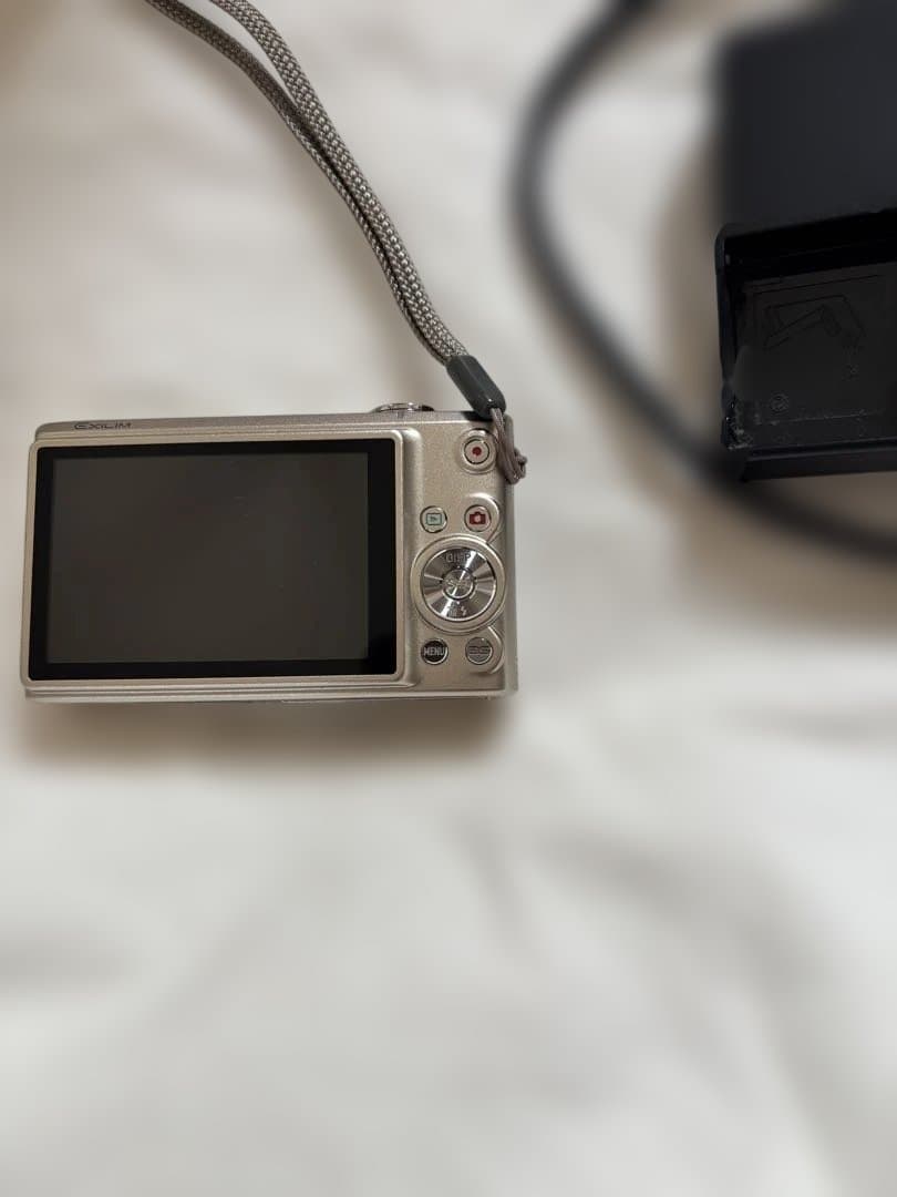 CASIO EXILIM 10.1メガピクセル コンパクトデジタルカメラ