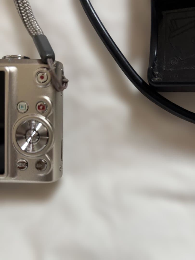 CASIO EXILIM 10.1メガピクセル コンパクトデジタルカメラ