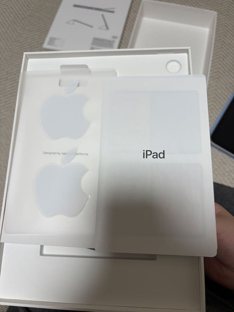 【美品】iPad 第10世代 64GB シルバー Wi-Fiモデル