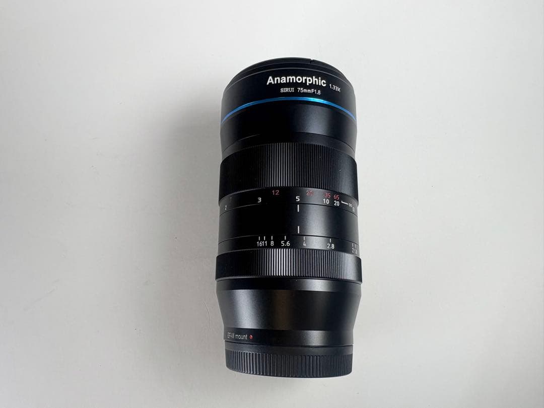 SIRUI Anamorphic1.33x 75mm F1.8 EF-Mマウント