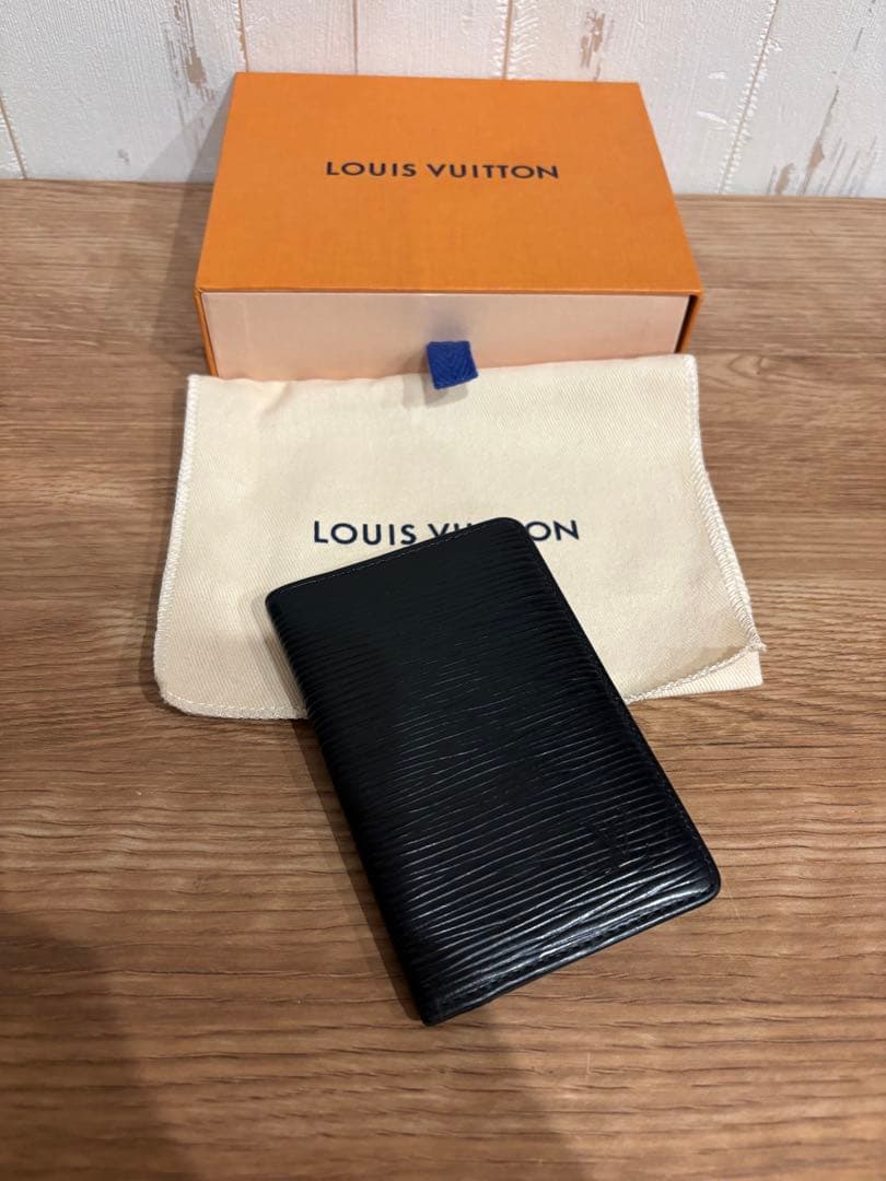ルイヴィトン エピ 名刺入れ 名刺ケース カードケース 黒