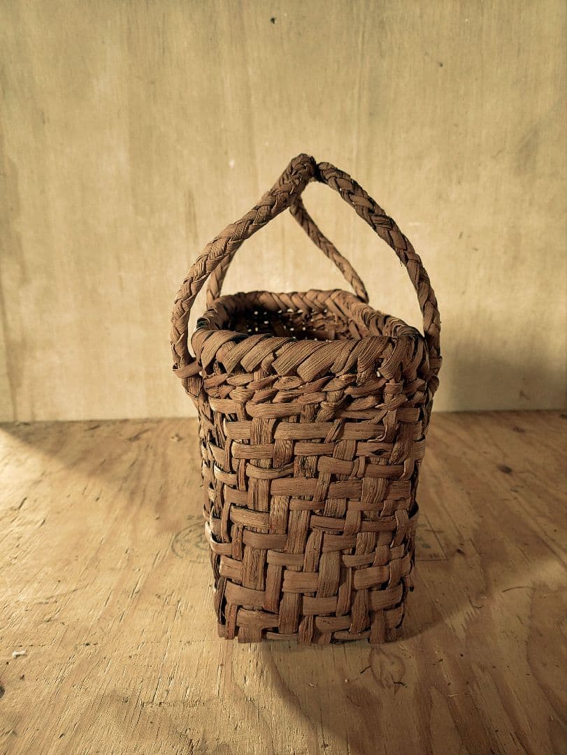 ピ*子様 信州安曇野の山葡萄かごバック。里山手仕事。