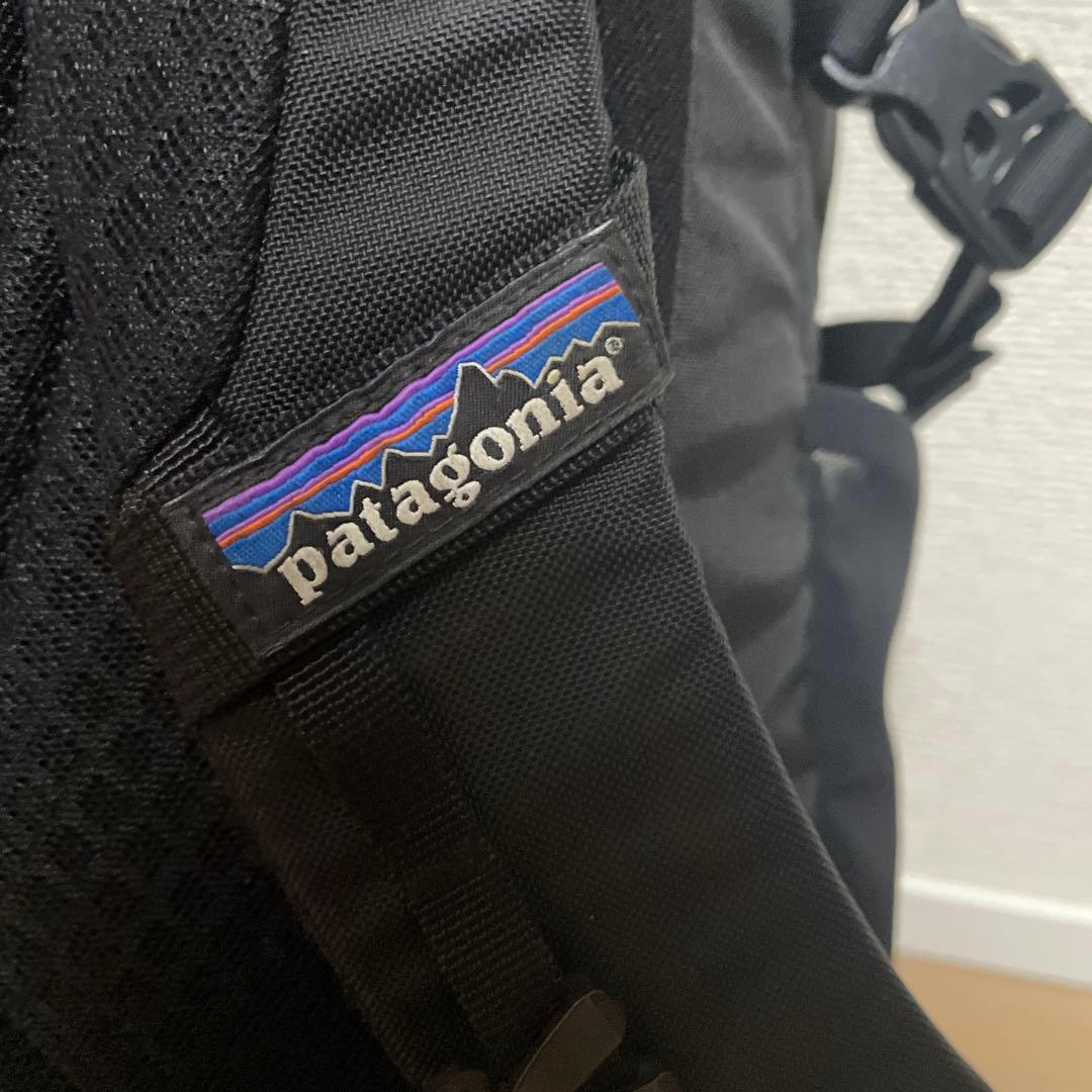 patagonia ブラック バックパック　パタゴニアビームスフリークスストア
