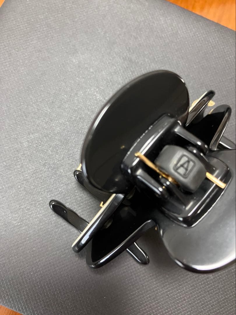 アレクサンドゥルドゥパリ　リズレ　ヘアクリップ　ベージュ　バレッタ　シュシュ