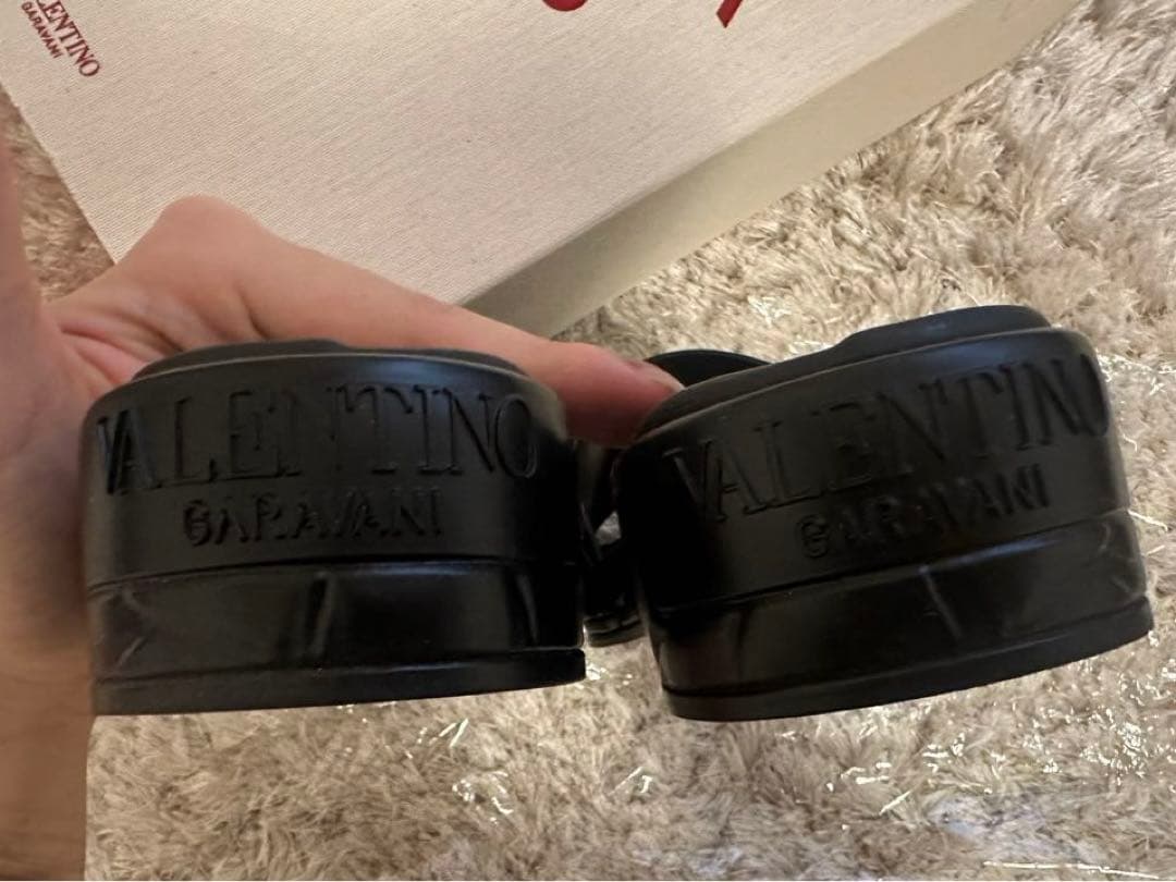 【Valentino】新品未使用 フローラル テクスチャー スライド サンダル