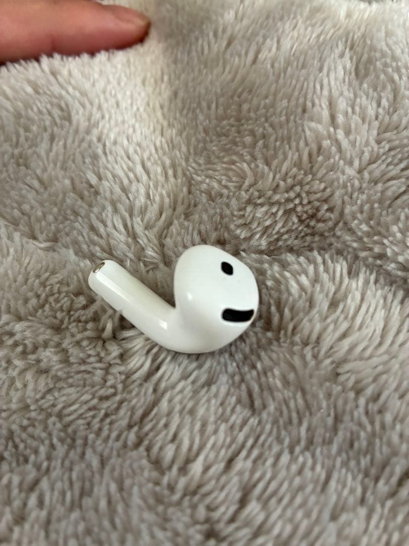 （正規） AirPods ワイヤレスイヤホン 4世代　両耳