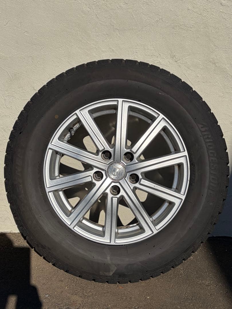 アルファードに使用スタッドレスタイヤセット