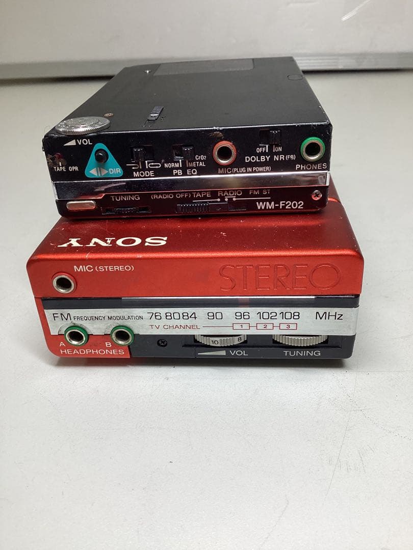 ぱ*ん様 ジャンク　SONY WALKMAN まとめて２点