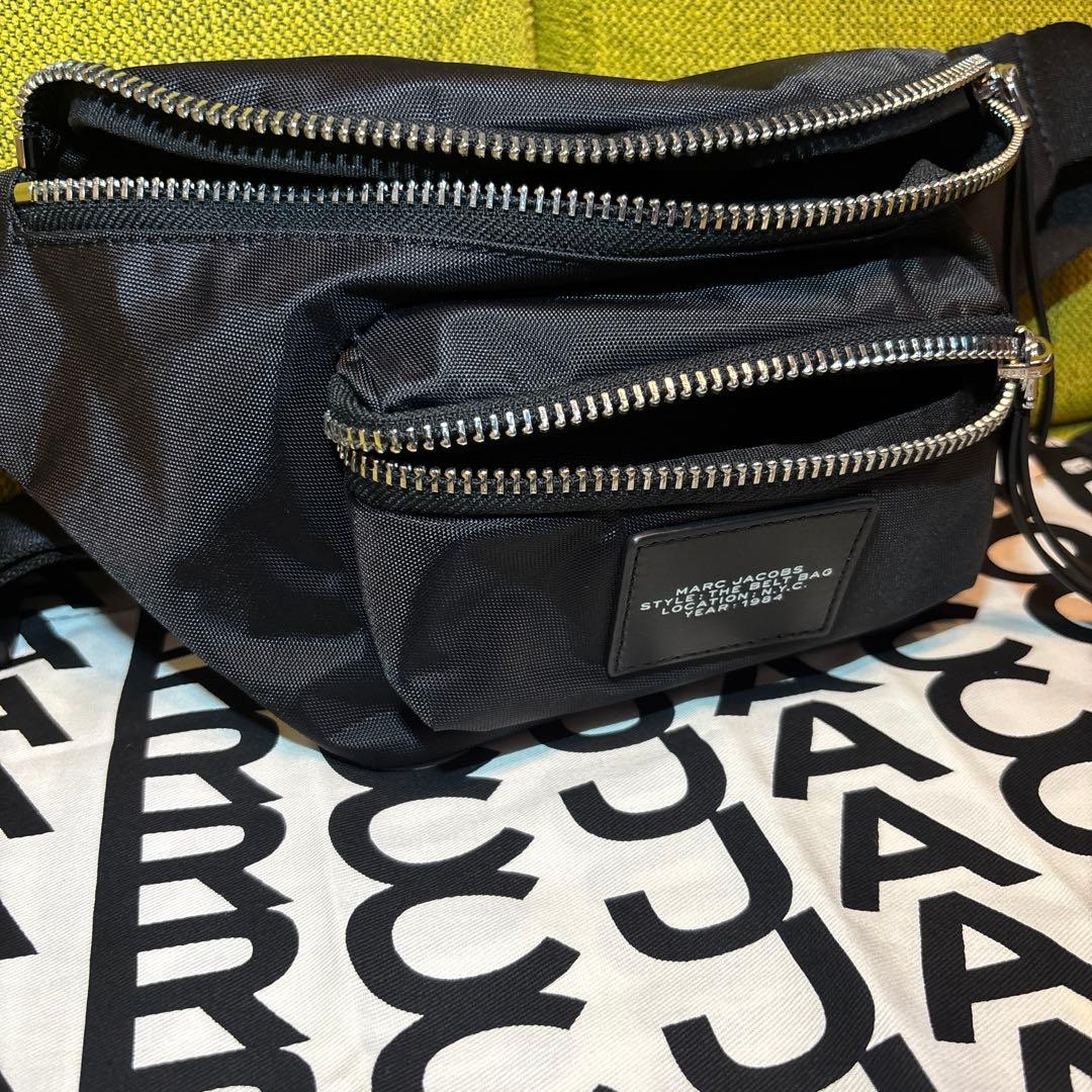 【超美品】MARC JACOBS マークジェイコブス ボディバック