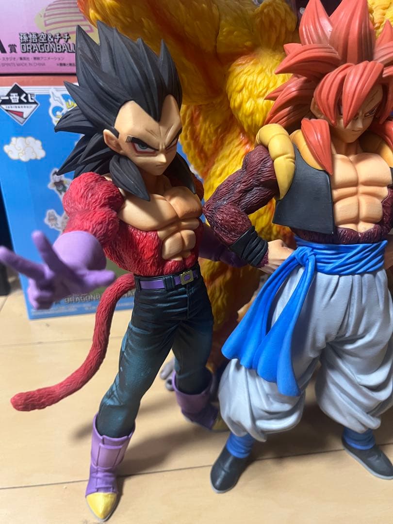 ドラゴンボールフィギュア　一番くじ　グレイテストサイヤン　超サイヤ人4