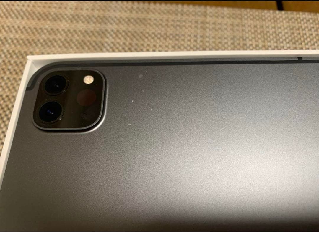 本日限り大特価！iPad pro 11 第2世代　256GB セルラー白ロム