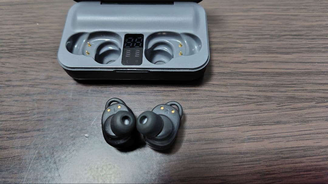 グルーヴコースター×がうる・ぐら ワイヤレスイヤホン