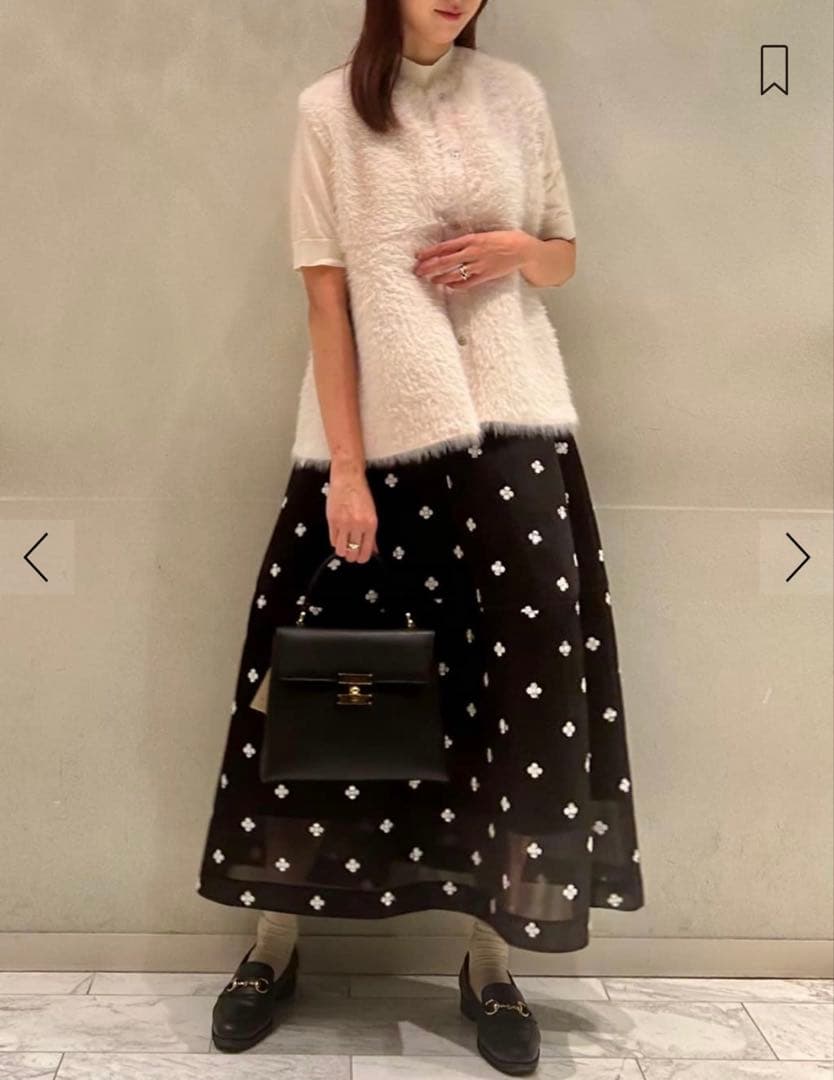 トゥモローランド　　フェザーヤーン ペプラムベスト　新品　タグ付　人気完売品