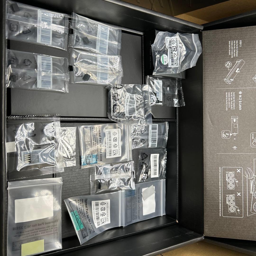 ROG CROSSHAIR X870E EXTREME AMD AM5 マザー