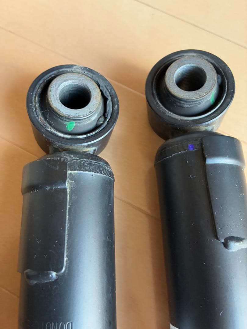 30前期ヴェルファイア純正サスペンション② （①と②購入。2個口発送）