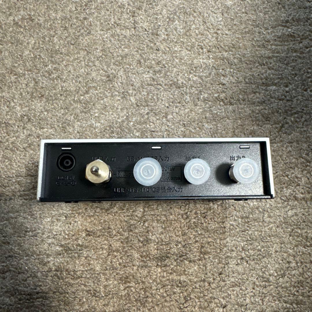 4K8K対応 卓上ブースター 地デジ/BS•110°CS増幅 VB33SUE