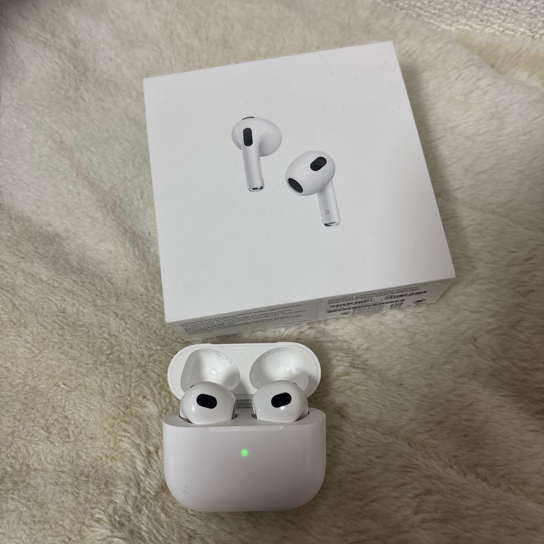 【箱付き】【美品】AirPods3本体 ホワイト 充電ケース付き
