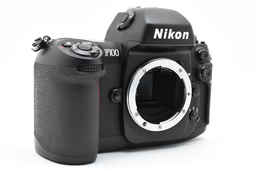 R*t様 ■ 美品 ■ ニコン　Nikon F100 ボディ