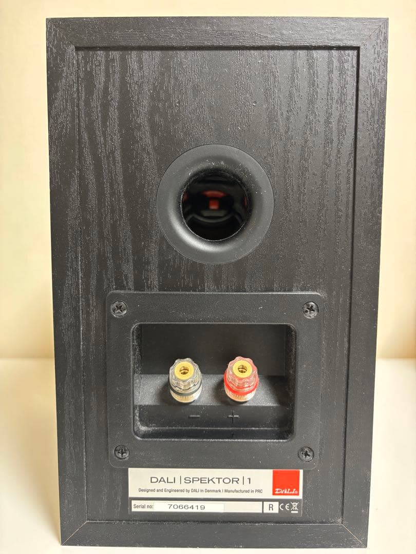DALI SPEKTOR 1 ブックシェルフスピーカー（ケーブル付属）