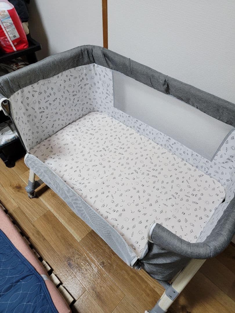 Oqhvup ベビーベッド 折り畳み ハイローベッド ベージュ