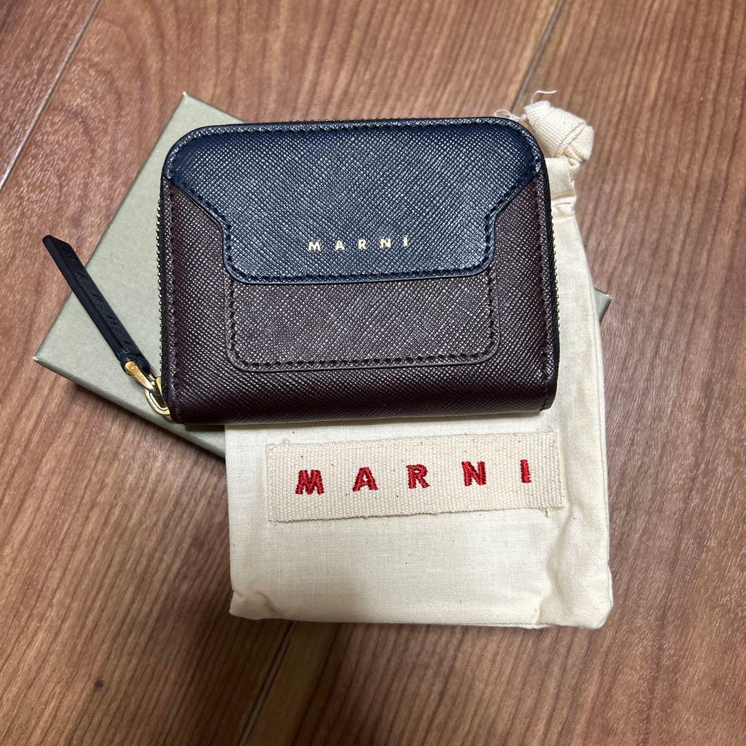 marniケース　ミニ財布