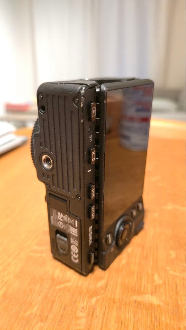 SIGMA fp 本体 20日まで特別価格