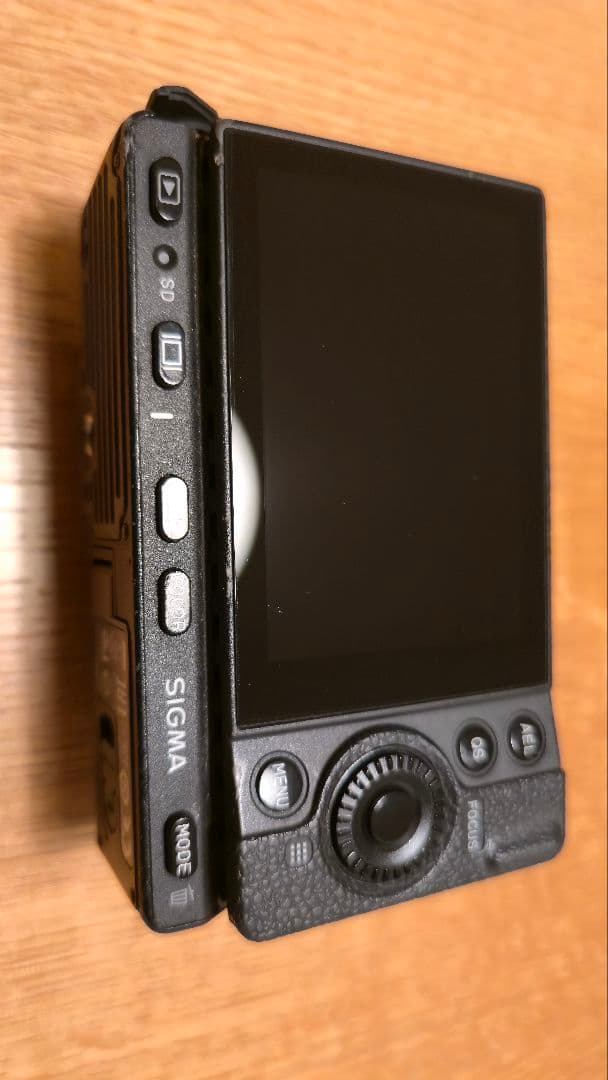 SIGMA fp 本体 20日まで特別価格