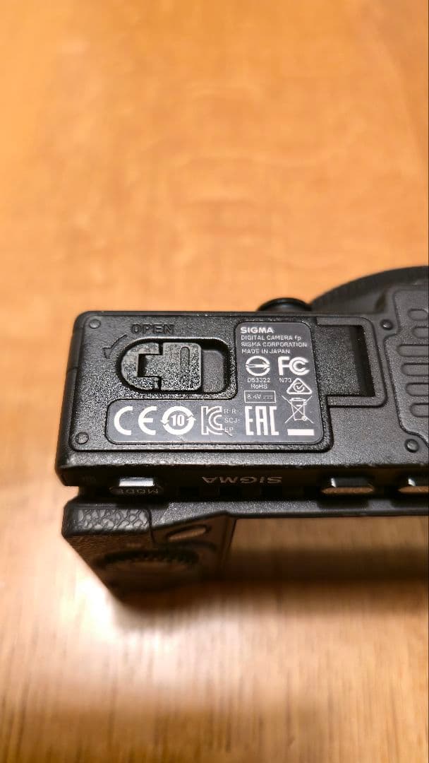 SIGMA fp 本体 20日まで特別価格