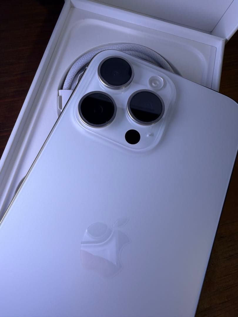 極美品✴︎iPhone15 ProMAX 256G ホワイト