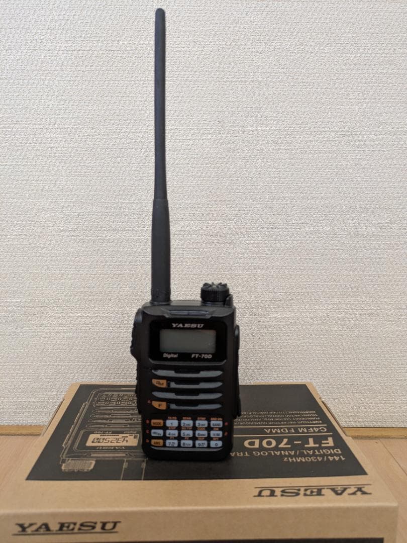 アマチュア無線機　YAESU　FT-70D
