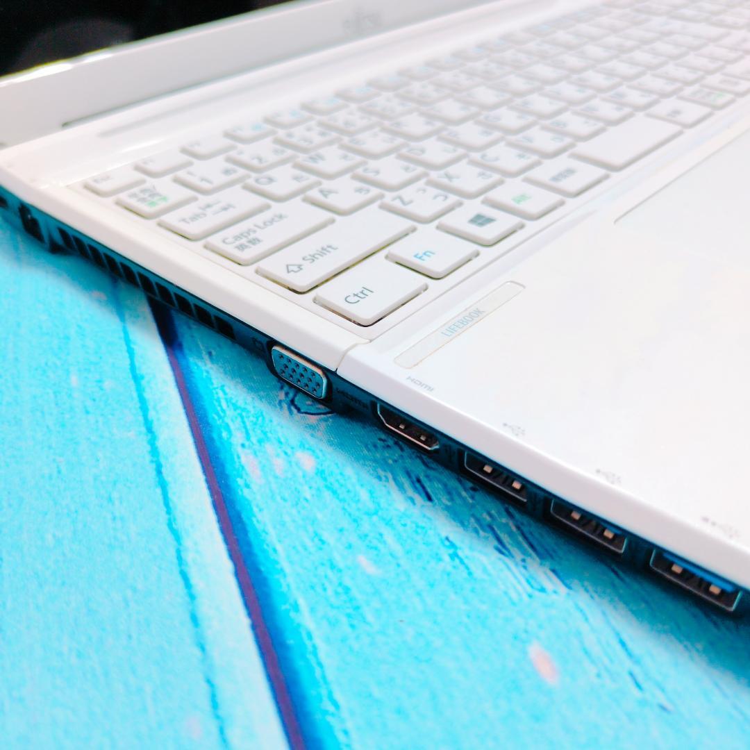 corei7✨Windows10✨すぐ使える 薄型ノートPC✨爆速SSD✨設定済