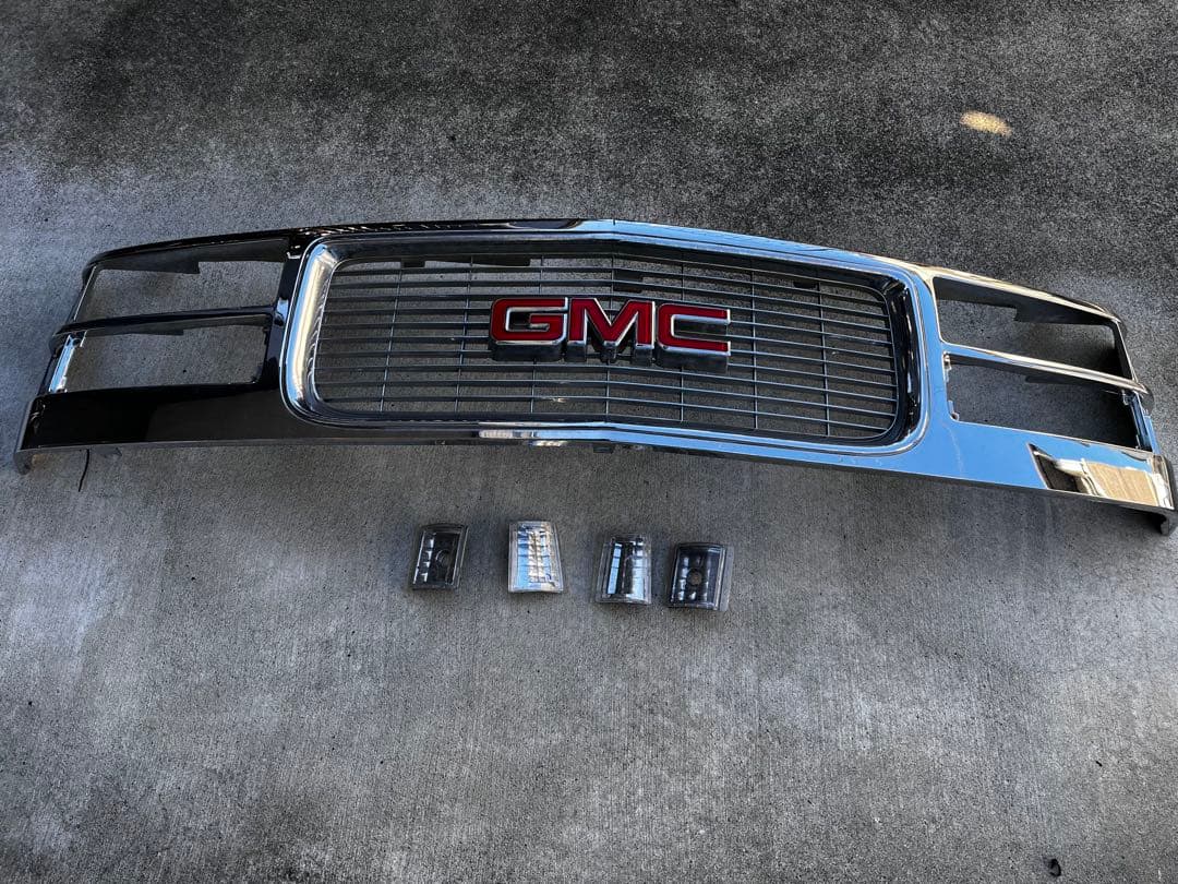 引取希望　GMCメッキグリル　タホ　サバーバン　C1500など