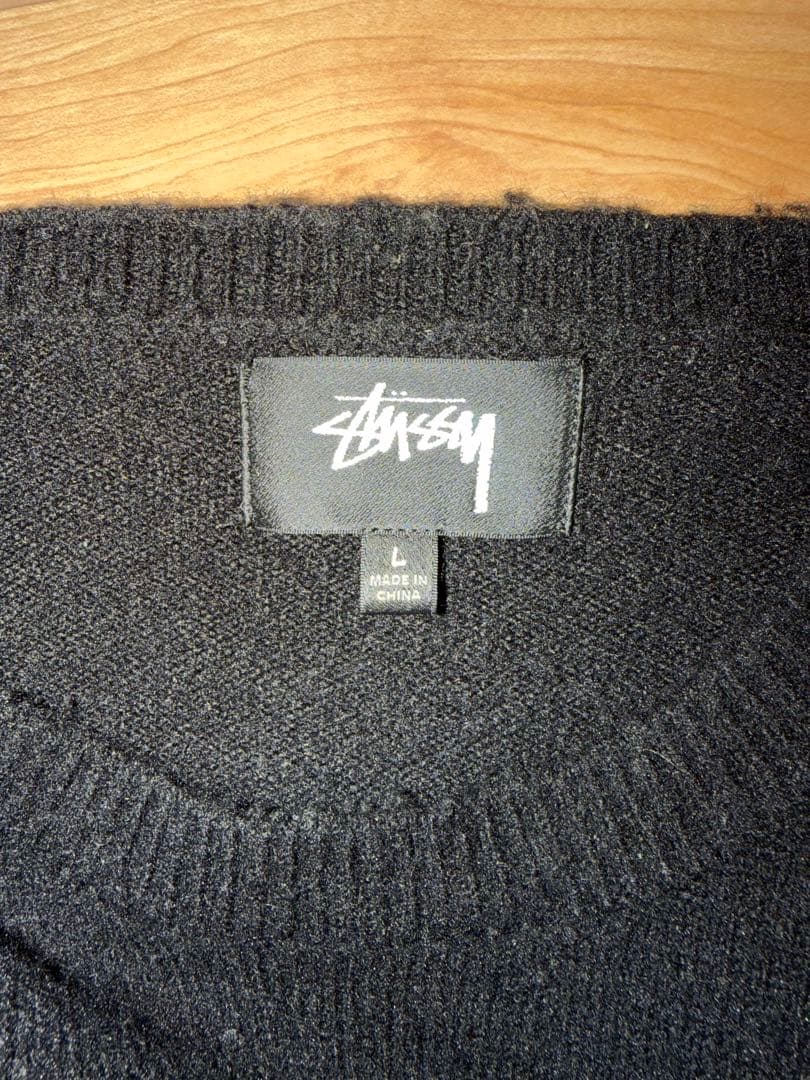 Stussy ブラック ニットセーター
