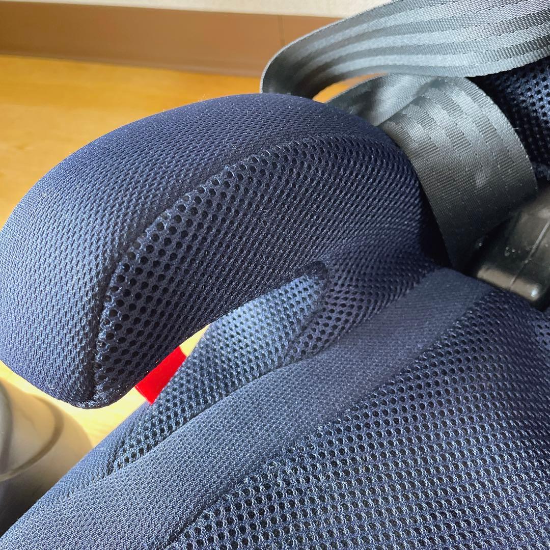 【送料無料】combi ジョイントリップ エアスルー ジュニアシート GH 紺