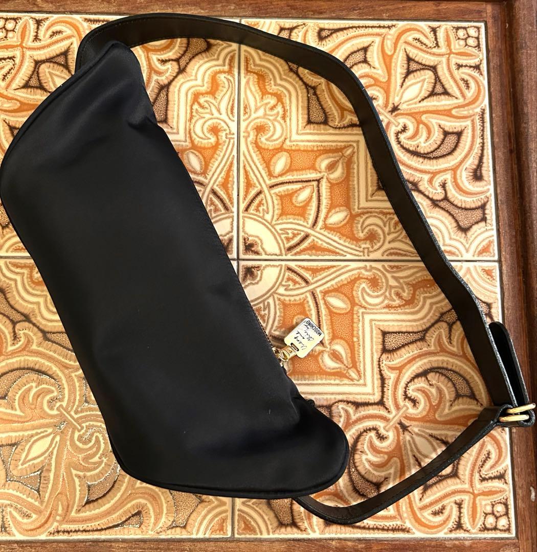 Moschinoモスキーノハートチャーム ボディバッグ　レトロ　ヴィンテージ古着