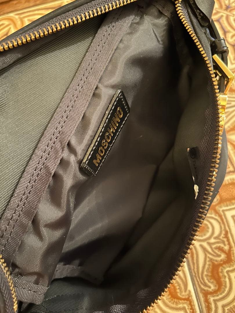 Moschinoモスキーノハートチャーム ボディバッグ　レトロ　ヴィンテージ古着