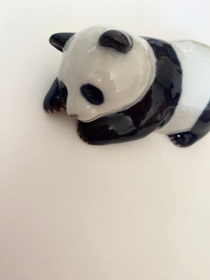 ロイヤルコペンハーゲン　陶器製パンダの置物