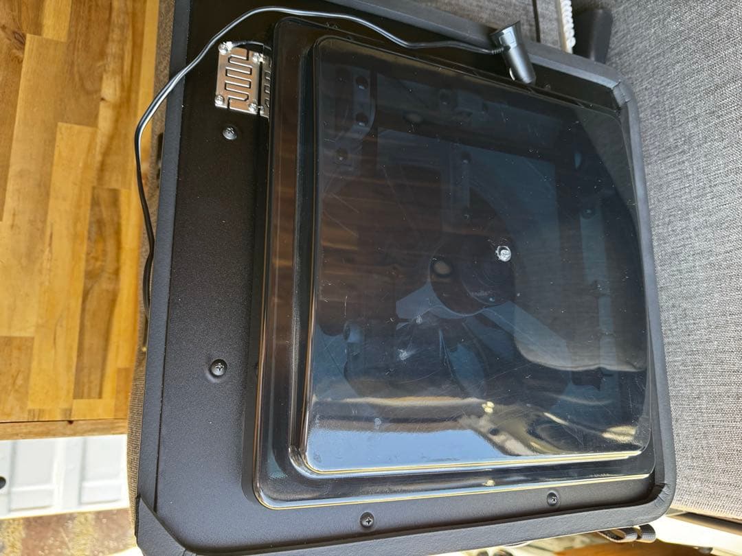 ハイエース　4型以降小窓用　ベンチレーター　換気扇　イチローくん2号