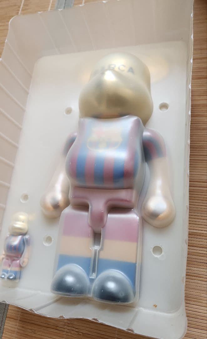 記念グッズ BE@RBRICK FCB 05-06 CHAMPION Ver. 400%