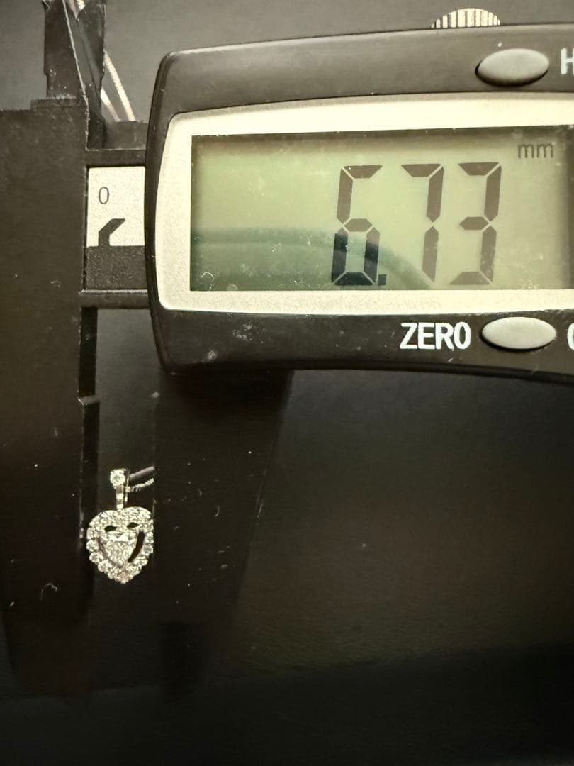 売り切り特価❣️k14WGハ-トシェイプカットダイア入りペンダントトップ中宝研付き