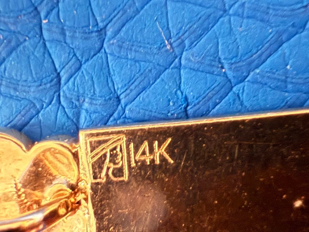 ハワイのフィリップリカードのペンダントトップ