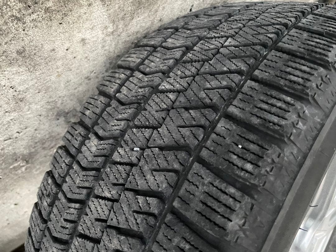 205/50R17 BRIDGESTONE VRX2 スタッドレスタイヤ　4本