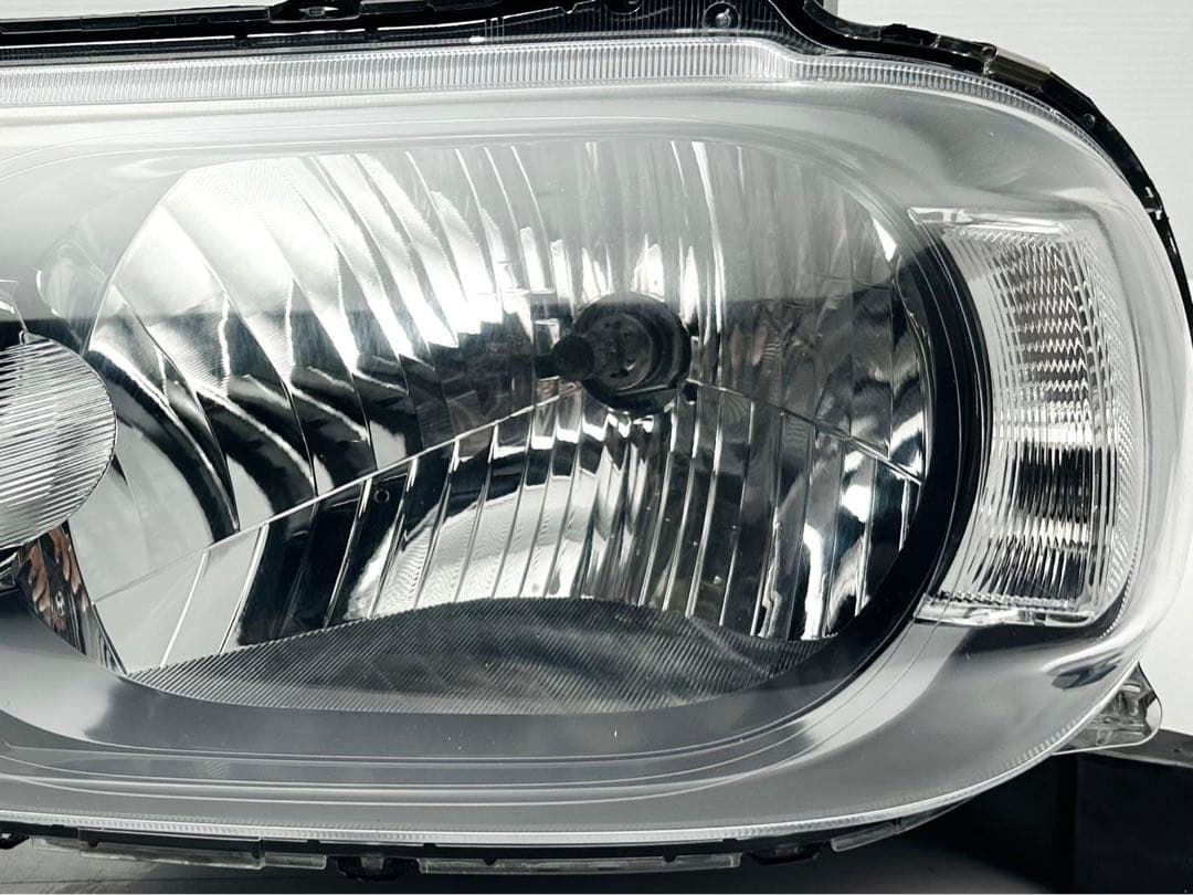 キューブ ヘッドライト ヘッドランプ ハロゲン STANLEY P8190