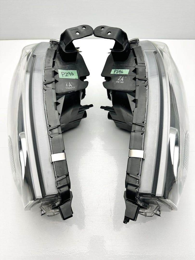 キューブ ヘッドライト ヘッドランプ ハロゲン STANLEY P8190