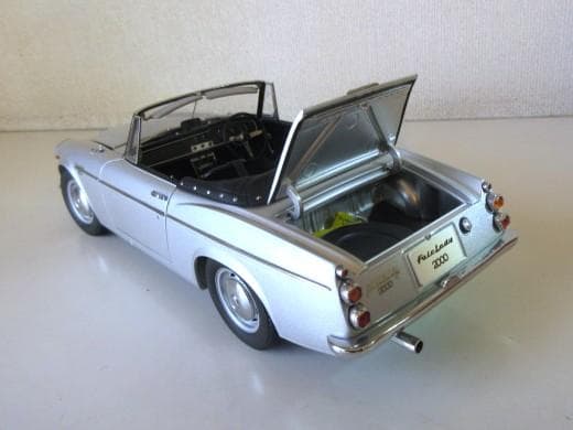 あまさん専用 AUTOart 1/18 ダットサン フェアレディ 2000