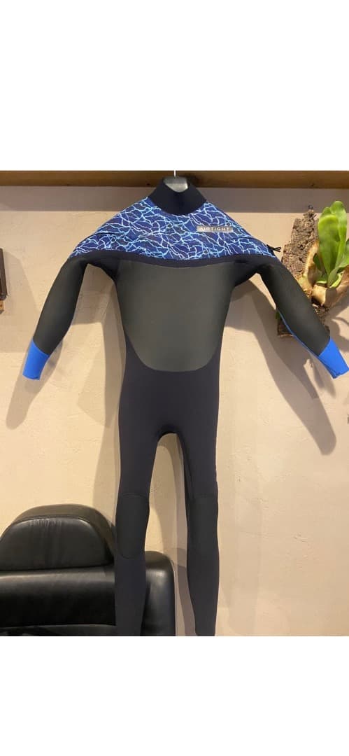 AIRTIGHT ウェットスーツ 青黒 140キッズ エアータイト